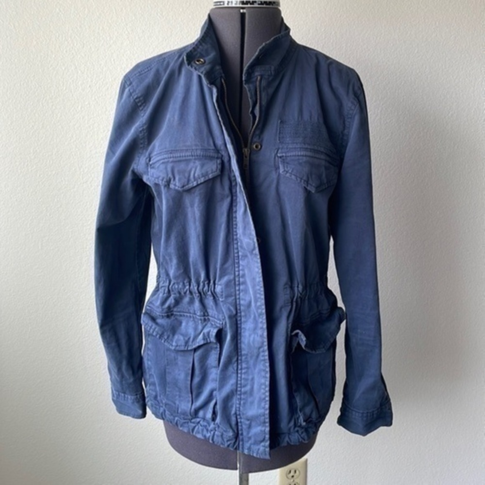 Hinge jacket Blue jacket size Small Designed in Seattle